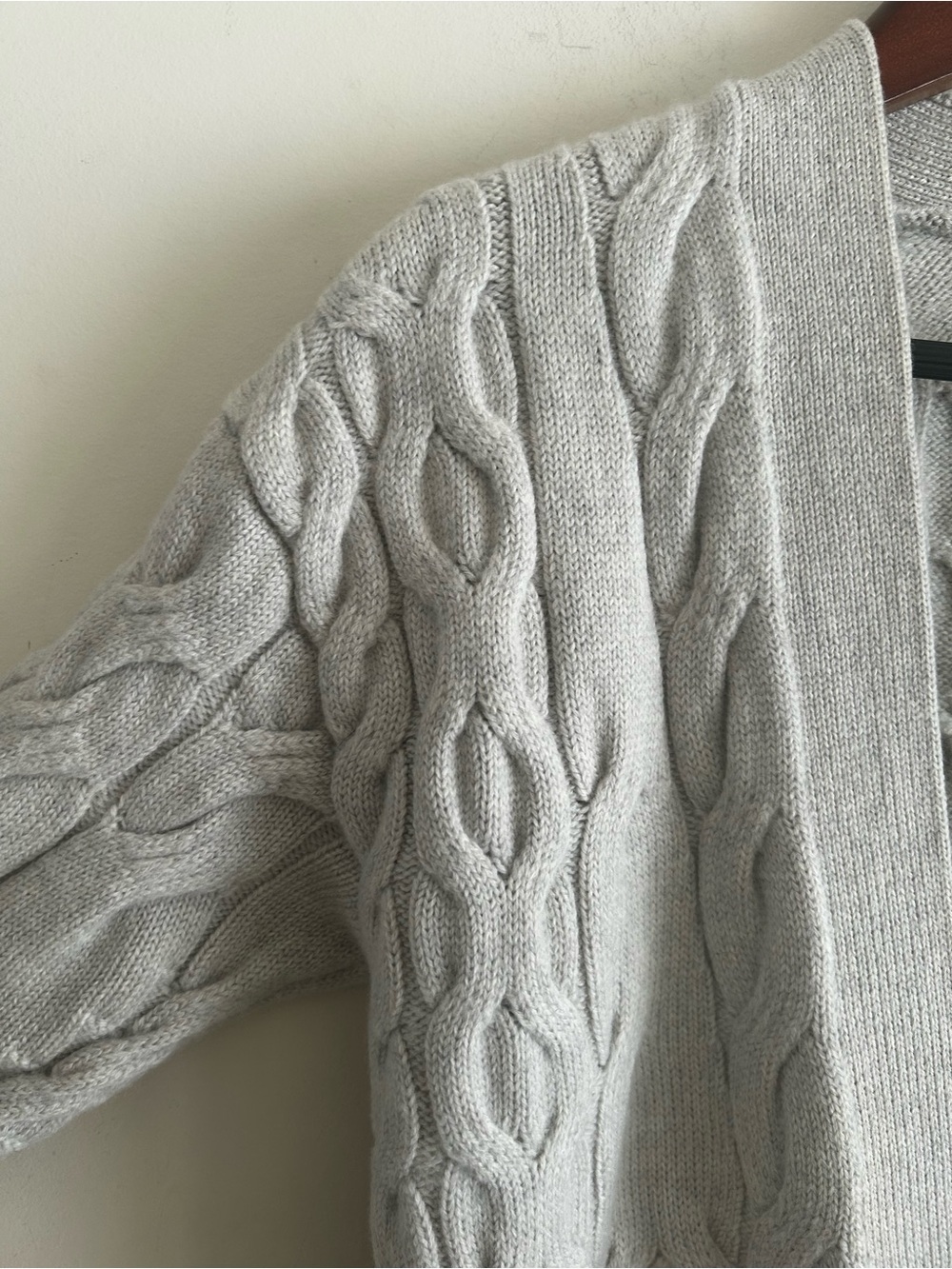 Aritzia Wilfred Light Grey Cable Knit Merino Wool Charliza Cardigan Women XS - Picture 4 of 16
